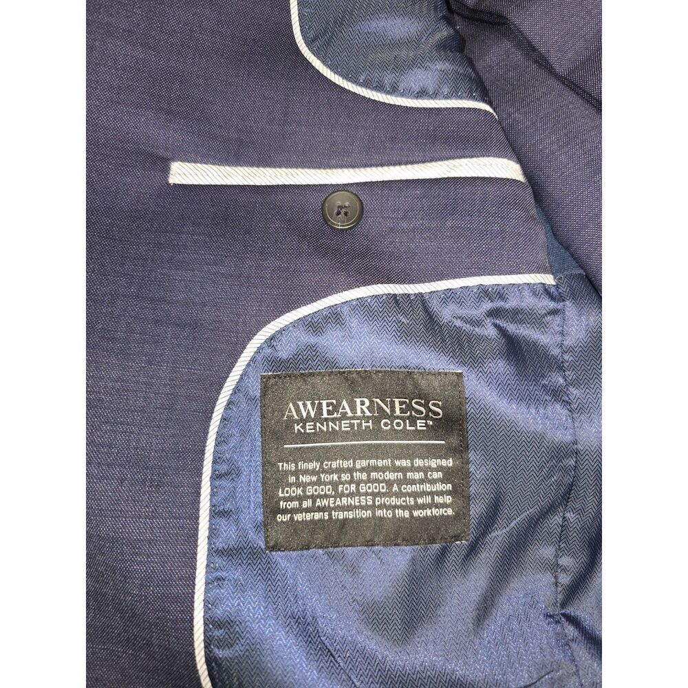 Men's Suit - 32 - Dark Blue - Double Vented. Flat front pants.  Modern Cut. - Picture 11 of 11